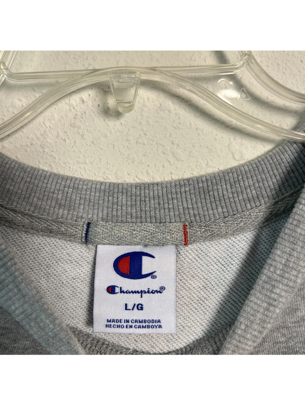 Champion Gray Fleece Crewneck Sweatshirt NWOT Men’s Size Large Relaxed Fit Soft - Picture 3 of 11